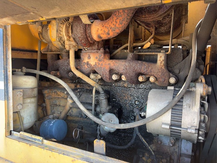 komatsu-180-wheel-loader-image-32