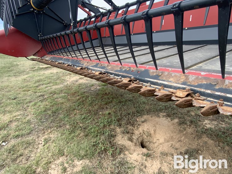 2014-case-ih-3152-image-15