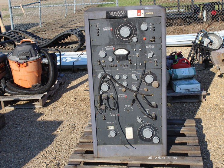 #8179-•-pallet-with-capacitance-measuring-assembly-image-2