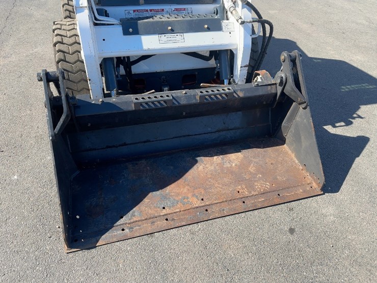 2009-bobcat-s160-image-8