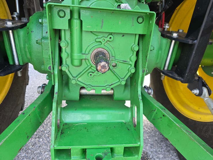 john-deere-4044r-image-45