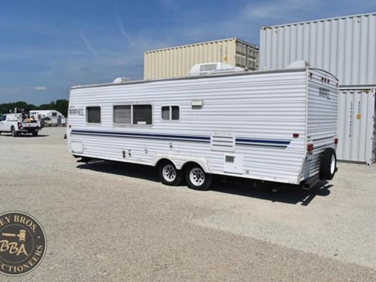 2004-keystone-rv-co-hornet-sport-27bs-38101-image-3