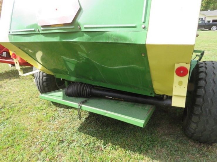 krone-classic---line-130b-round-baler-image-6