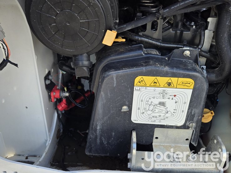 2022-bobcat-t76-image-41