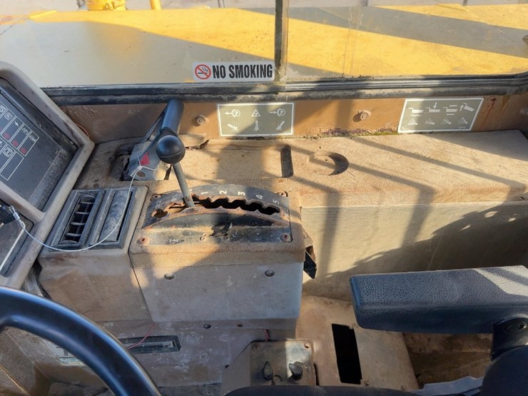 1995-caterpillar-d25d-image-28