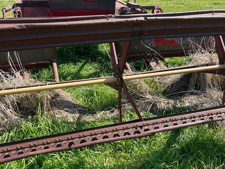 400-versatile-swather,-been-sitting,-not-running-image-9
