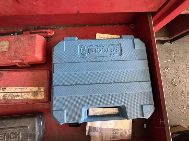 matco-rolling-tool-box-w/sktools-top-chest--fully-matco-rolling-tool-box-w/sktools-top-chest--fully-image-24