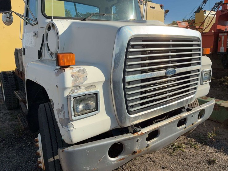 1997-ford-n-series-truck-with-truck-mounted-attenuator-(tma)-with-lindsay-barrier-systems-inc.-u-mad-cartridge-(crash-cushion)-image-17