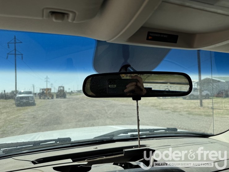 2010-chevrolet-silverado-1500-image-22