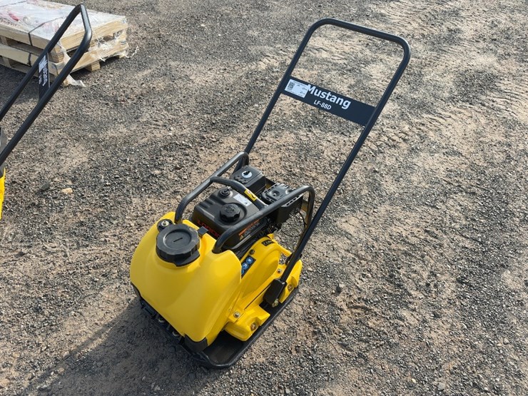 mustang-lf-88d-plate-compactor-image-1