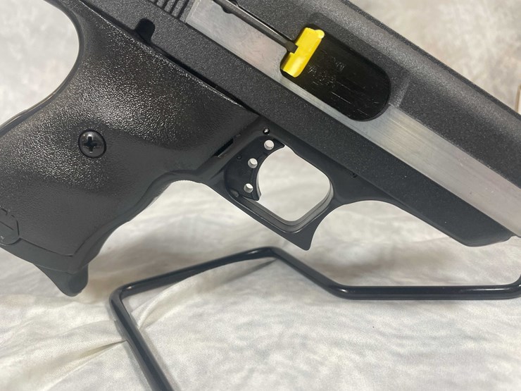 #4808-•-hi-point-cf380-380-auto-pistol,-sn:-p8204502-image-11