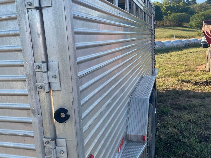 2003-20'x7'-feather-lite-aluminum-livestock-trailer-image-25