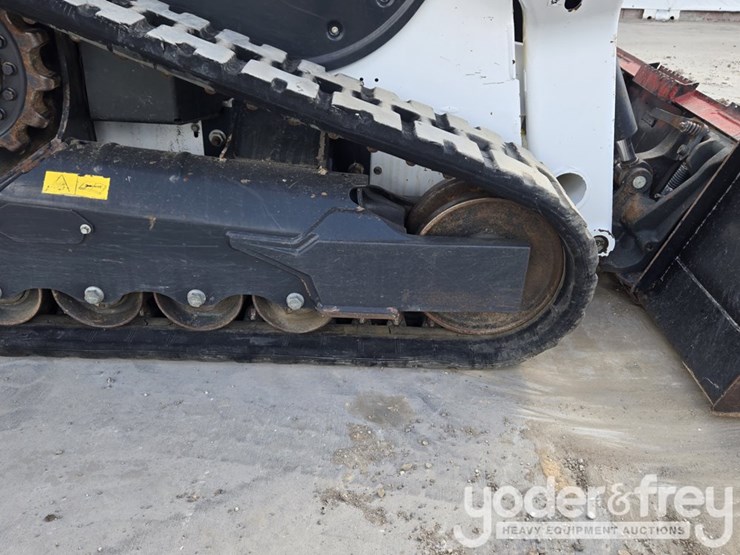2022-bobcat-t64-image-19