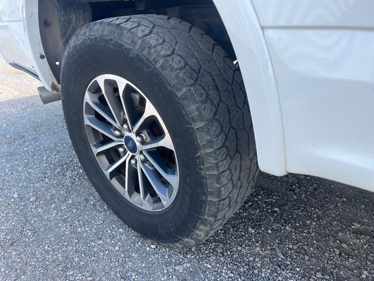 2019-ford-f150-image-16