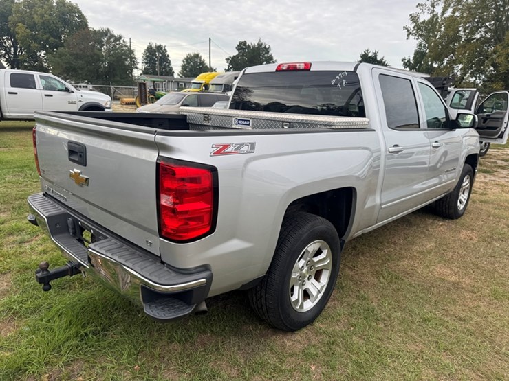 2015-chevrolet-silverado-1500-lt-image-4