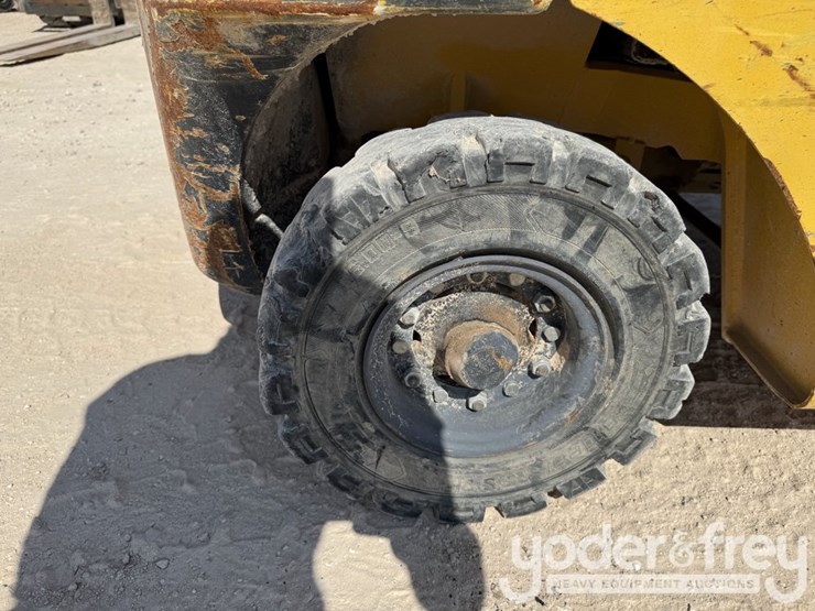 2018-komatsu-fg25t-16-image-14