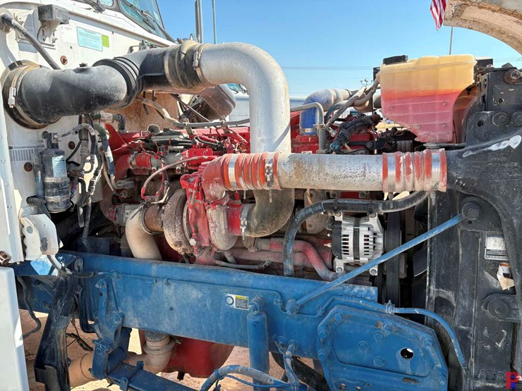 2011-peterbilt-367-image-9
