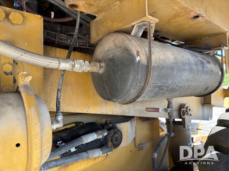 trackmobile-tm3050-railcar-mover-(np6170)-image-38