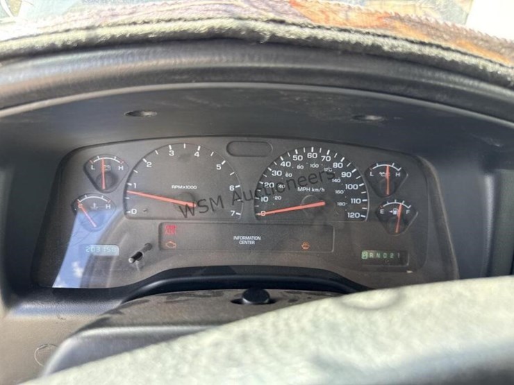 2004-dodge-dakota-image-15