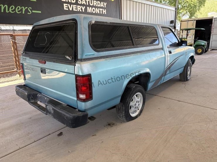 1995-dodge-dakota-image-7