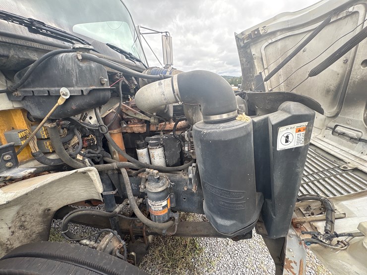 #29330-•-freightliner-single-axle-sanitation-truck-image-16