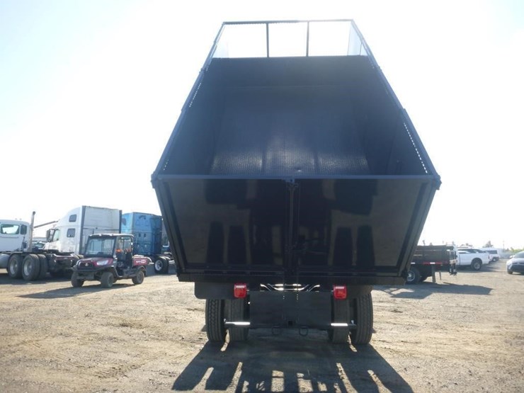 2016-ford-f750-image-11
