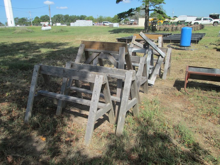 #29228-•-lot-of-(8)-wooden-sawhorses-image-3