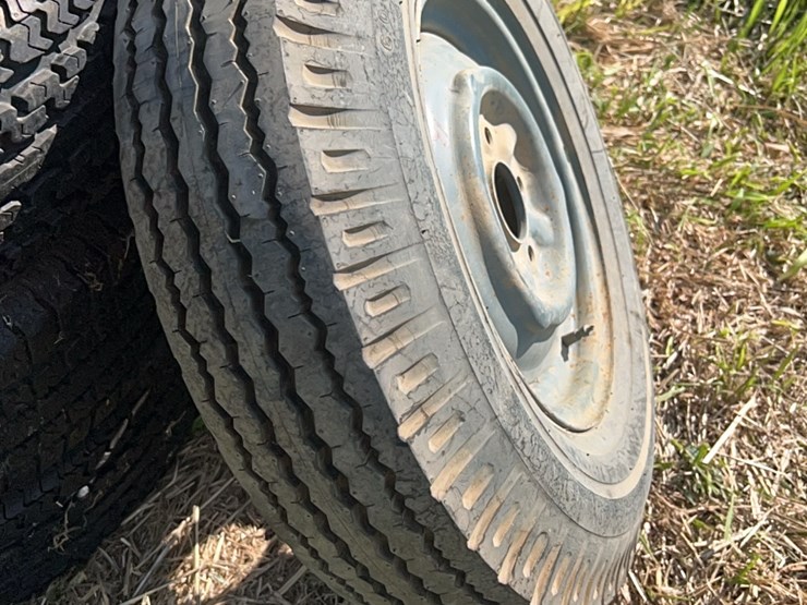 one-brand-new-6.00/14-bias-ply-light-truck-tire-mounted-on-rim-image-3