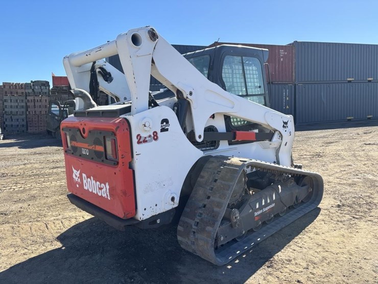 2022-bobcat-t870-image-3