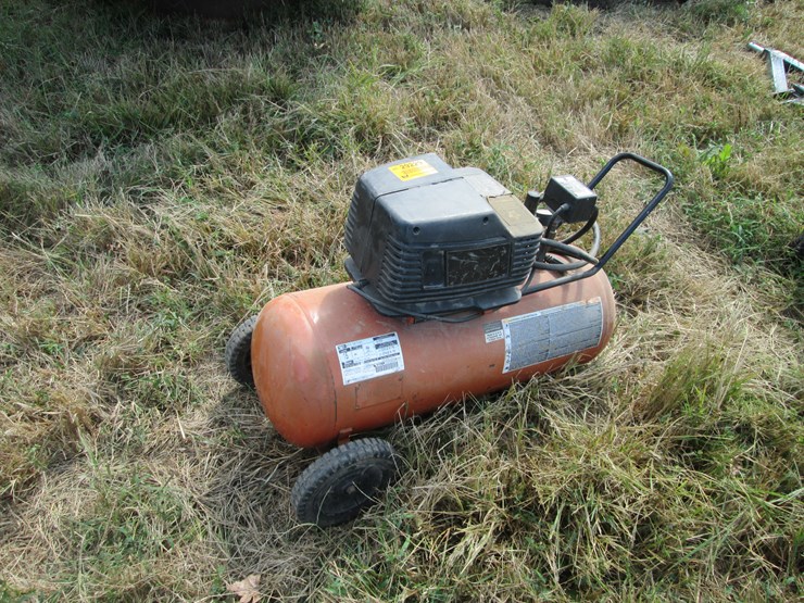 #29229-•-craftsman-15gal-120v-air-compressor-image-3
