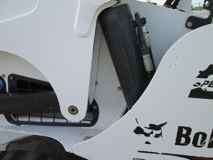 2019-bobcat-t870-image-9