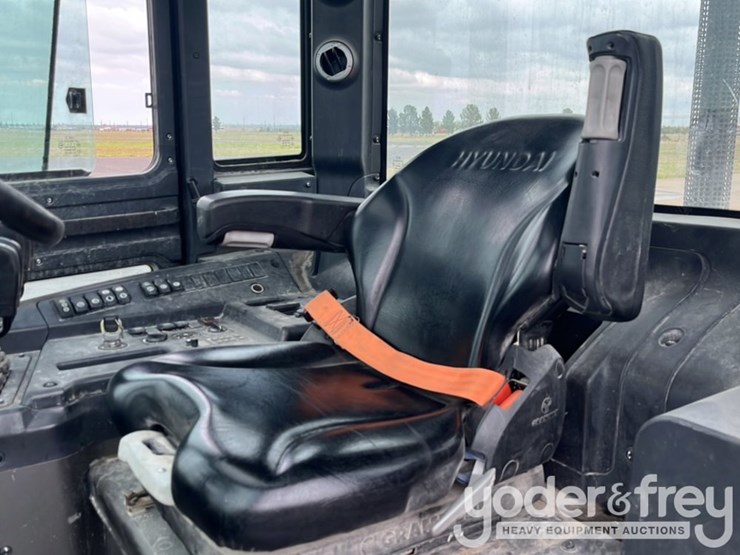 2019-hyundai-70d-image-13