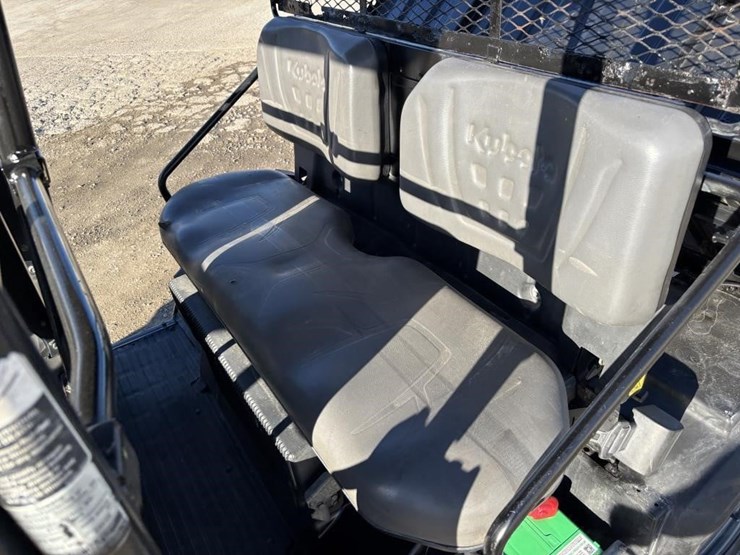2018-kubota-rtvx1140-image-12