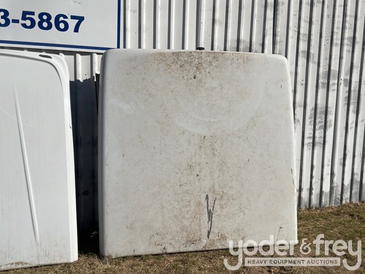 truck-bed-caps-(4-of)-image-12