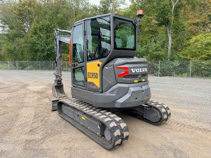 2023-volvo-ecr50f-mini-excavator-image-3