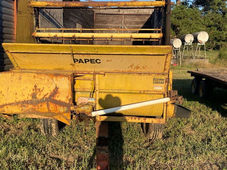 papec-tandem-axle-silage-wagon-image-3