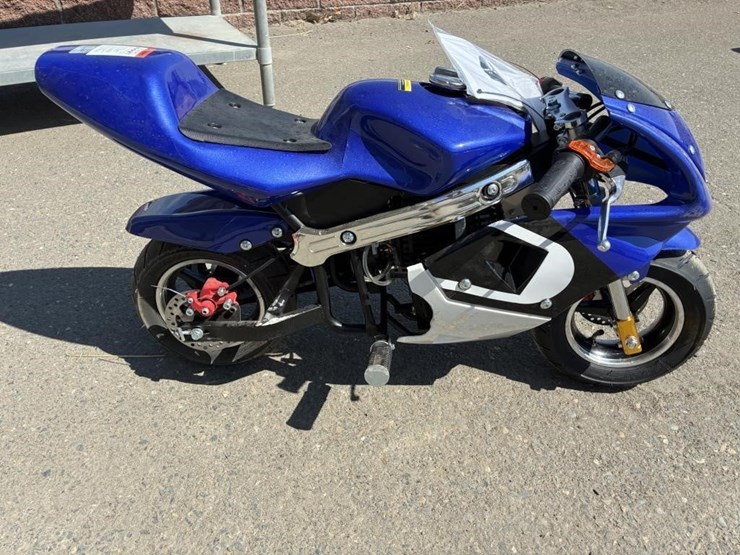gas-powered-pocket-bike-image-6