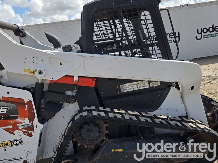 2022-bobcat-t76-image-37