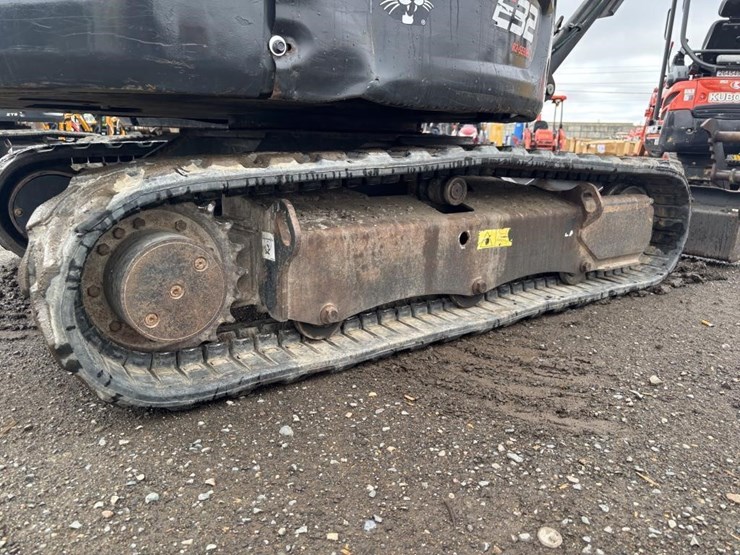 2019-bobcat-e32i-image-24