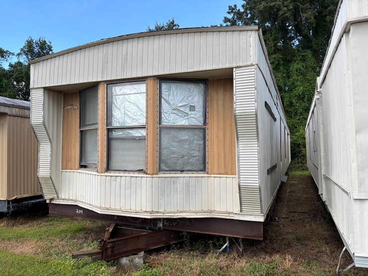 #204-•-new-horizon-mobile-home-image-3