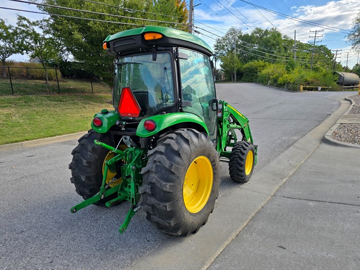 john-deere-4044r-image-19