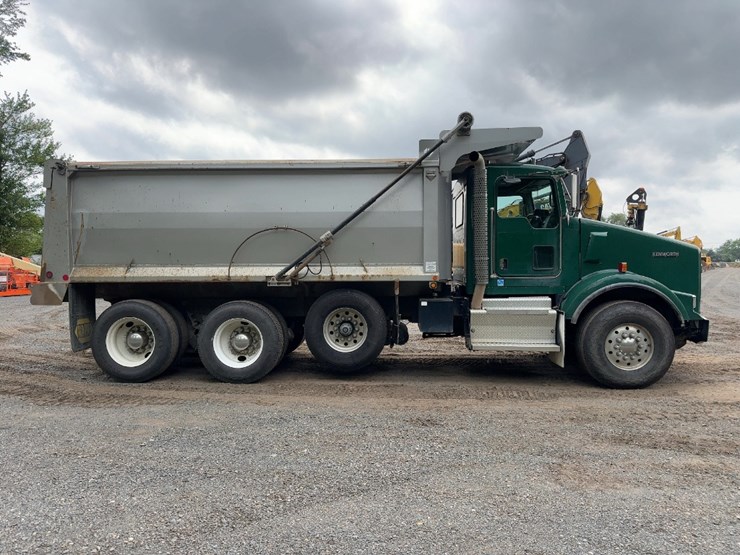 2016-kenworth-t800-image-6