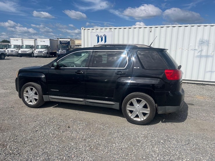 gmc-terrain-sle-image-2