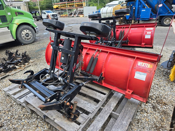#21091-•-western-7-foot-6-inch-pro-plow-image-3