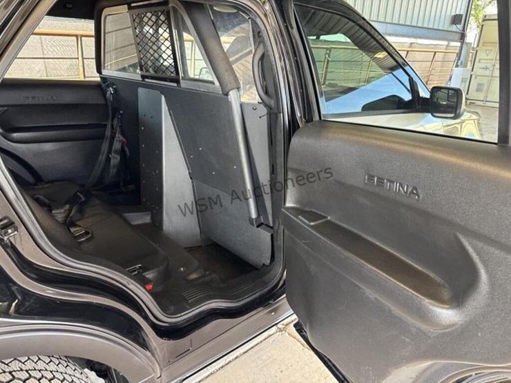 2017-ford-explorer-image-9