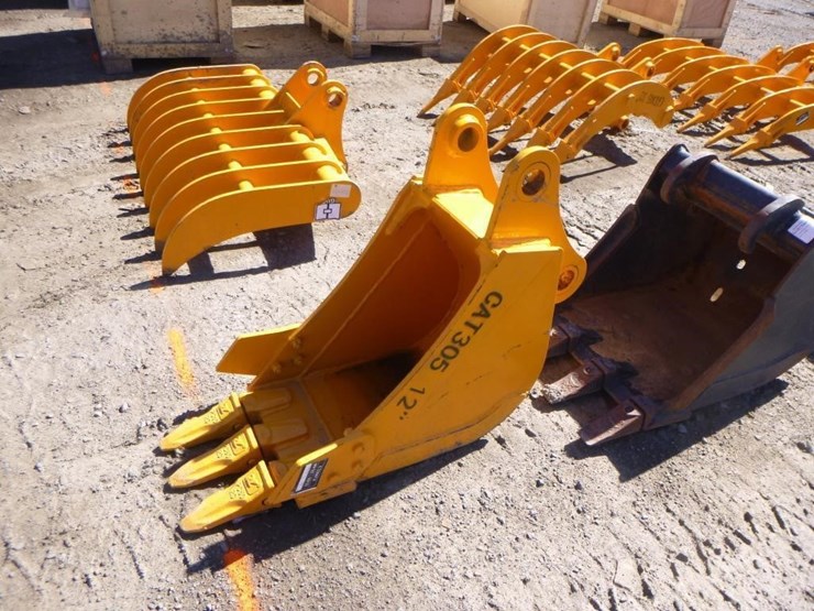 caterpillar-305-image-1