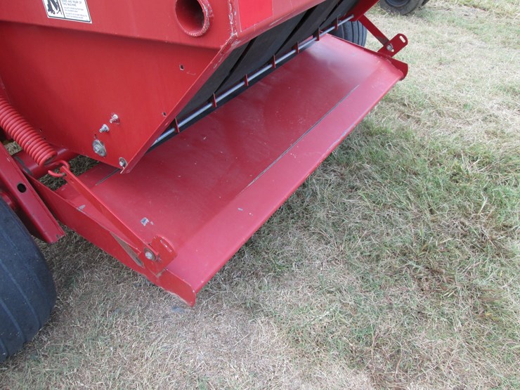 new-holland-664-image-9