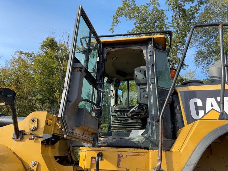 2012-caterpillar-972k-image-21