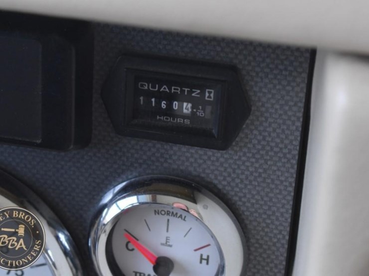 2006-thor-motor-coach-mandalay-40e-38083-image-47
