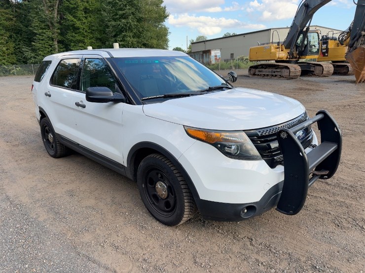2014-ford-explorer-image-7